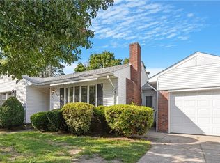 737 Admiral St, Providence, RI 02908