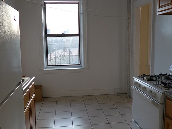 2nd image of 14403 Barclay Ave APT 5B