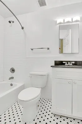 Rented by Compass | media 18