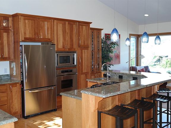 5th image of 5823 Prospect Dr