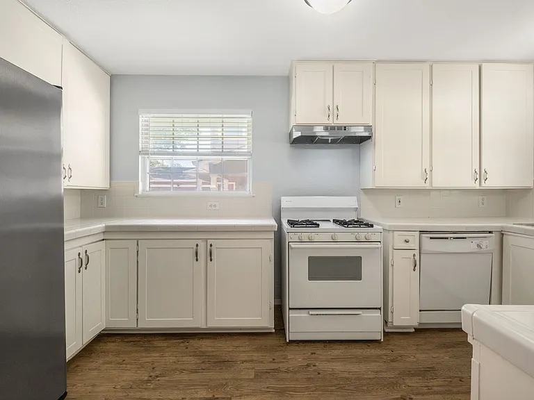 5504 Coventry Ln — Photo 11