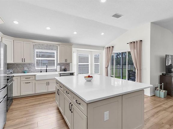 3rd image of 7832 BLUE SPRING DRIVE