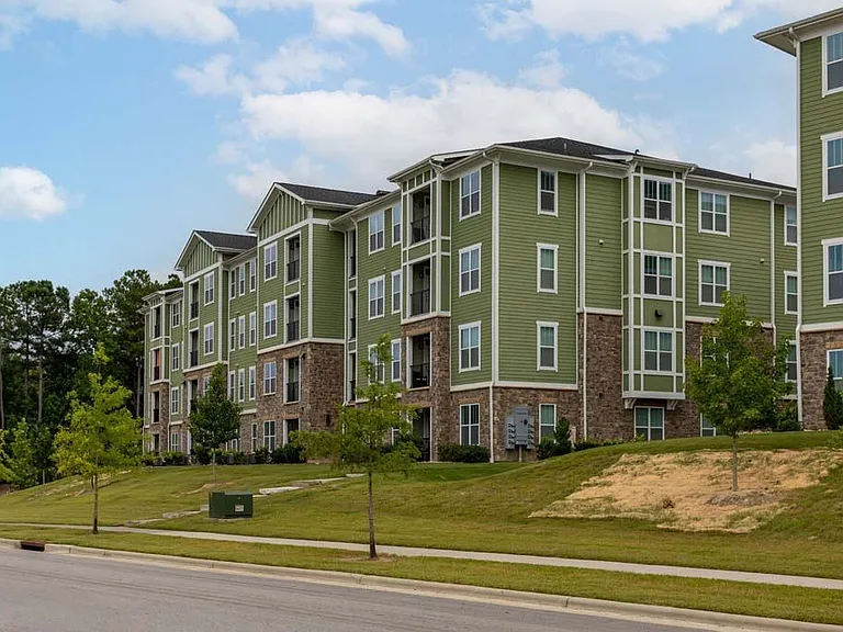 Foxwood Apartments — Photo 175
