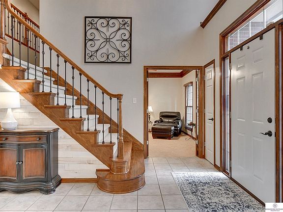 4th image of 2610 N 161st St