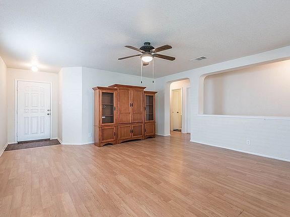 4th image of 7314 Twin Falls Dr