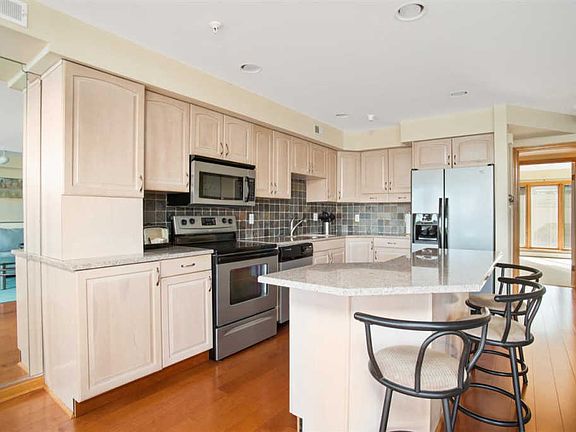 4th image of 9400 Roberts Ave APT 108