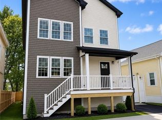 31 Vandewater St, Providence, RI 02908