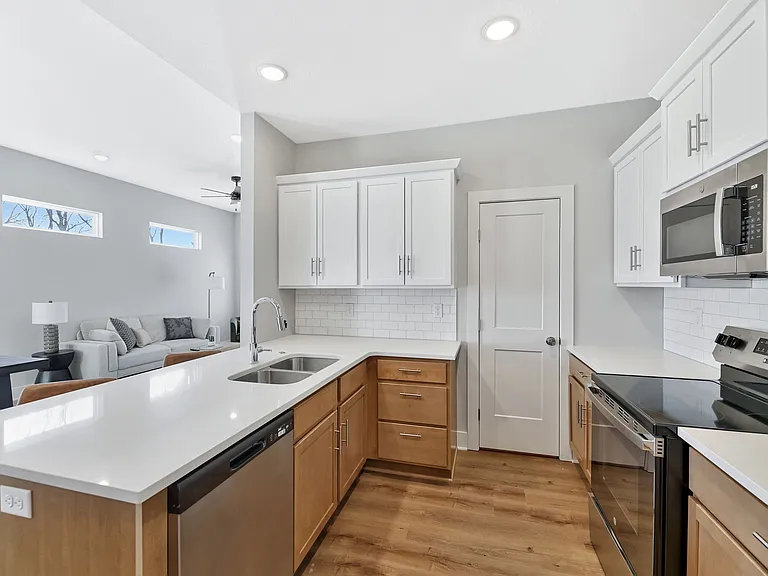 1014 SE 10th Ter — Photo 20