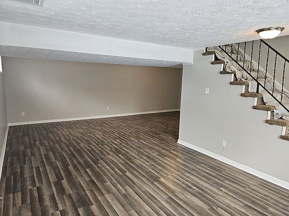 5th image of 133 E Tiverton Way