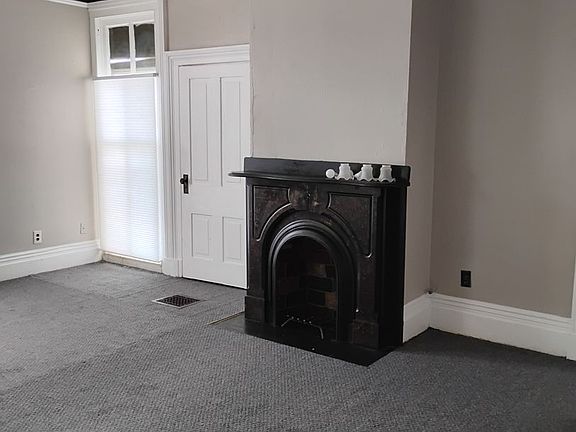 2nd image of 809 Cincinnati St #3