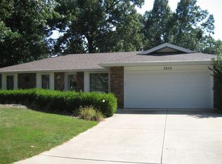 2856 E Eastwood St, Springfield, MO 65804