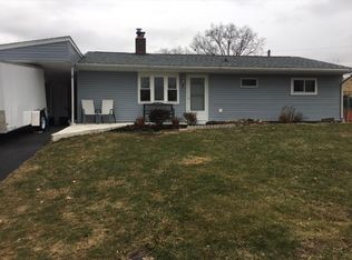 7 Tall Pine Ln, Levittown, PA