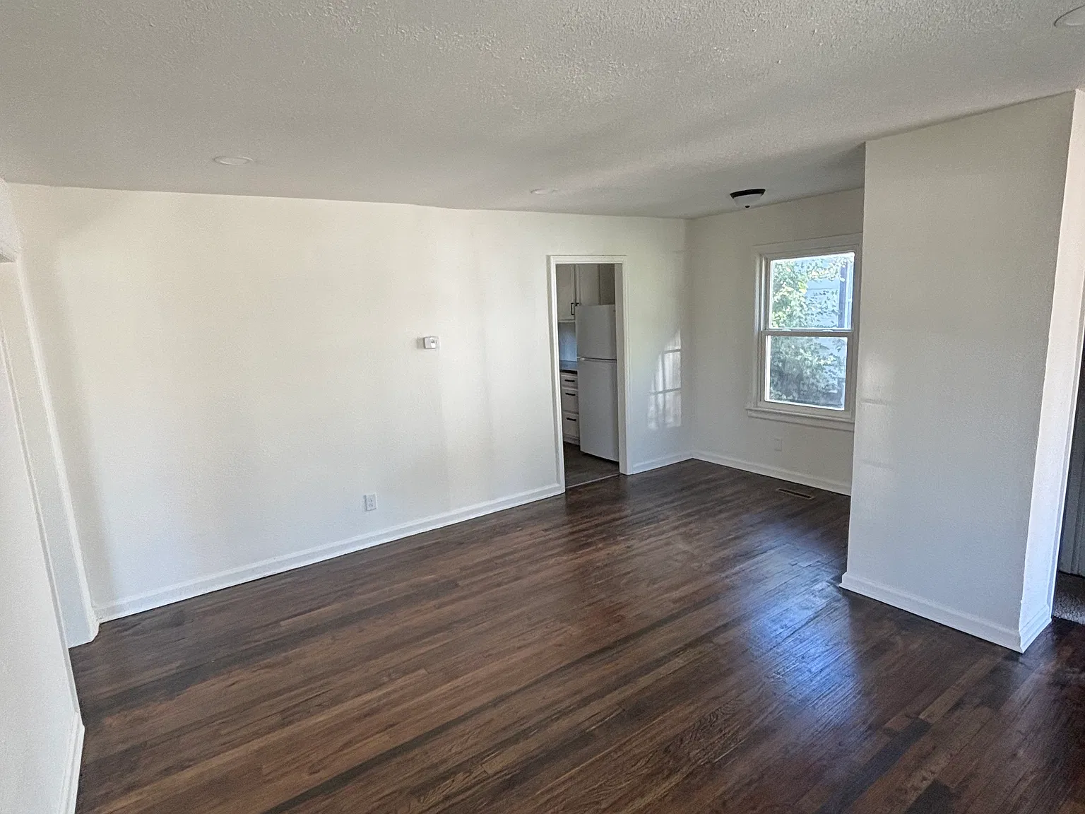 2 bed, 768 sqft, $1,000 — Photo 3