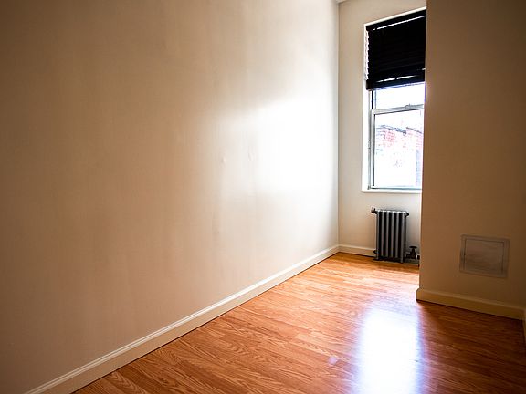 4th image of 149 Elizabeth St #1FF