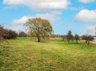 W8320 Springwood Ln, Delavan, WI 53115