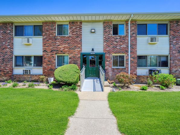 2433 Union Boulevard #4B, Islip, NY 11751