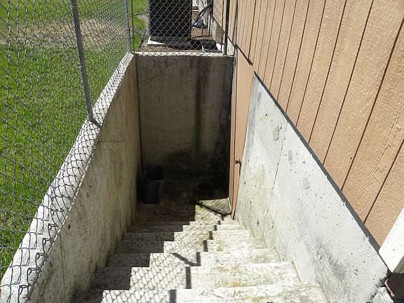 Separate downstairs entrance