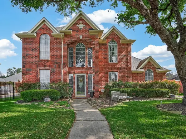 405 Pecan Grv, Dickinson, TX 77539