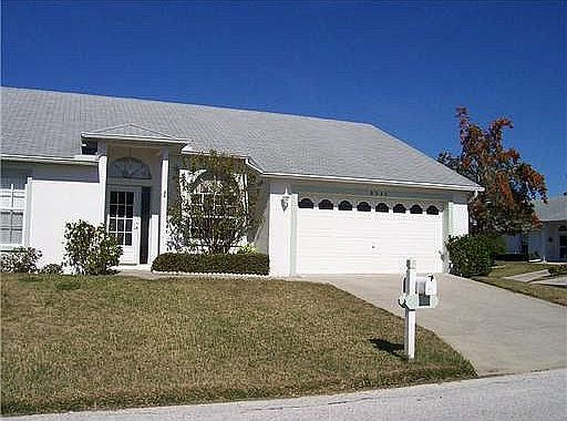 End unit with 2 car garage