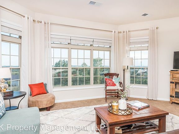 4th image of 2604 Bellerive Dr APT 30