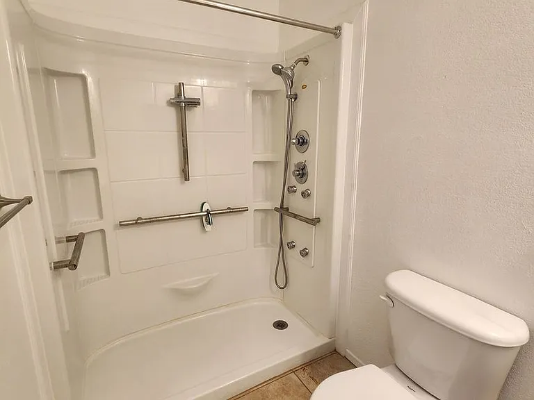 73477 Desert Dr — Photo 11