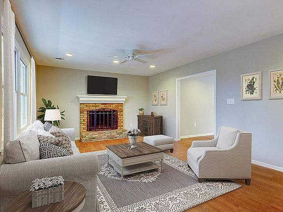 Virtually Staged Living