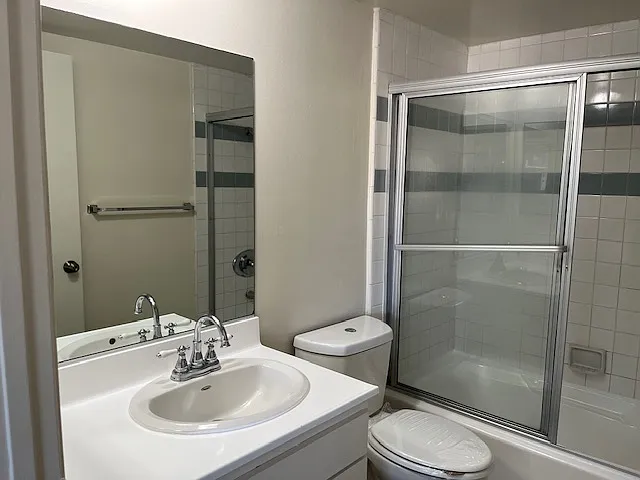 Valley Village So. Apartments — Photo 15