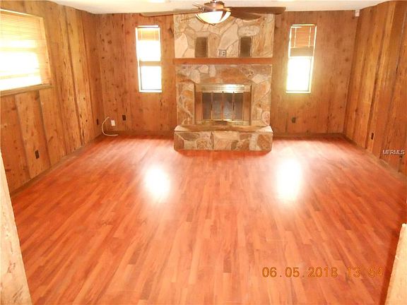 4th image of 1404 N Bracewell Dr