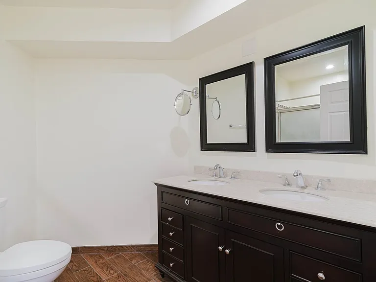 345 N Jackson St #309 — Photo 21