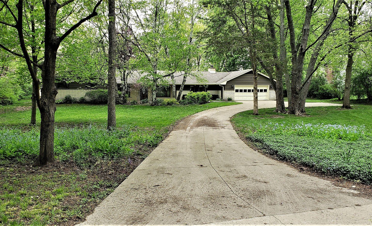 14 Sunset Rd, Bloomington, IL 61701 Zillow