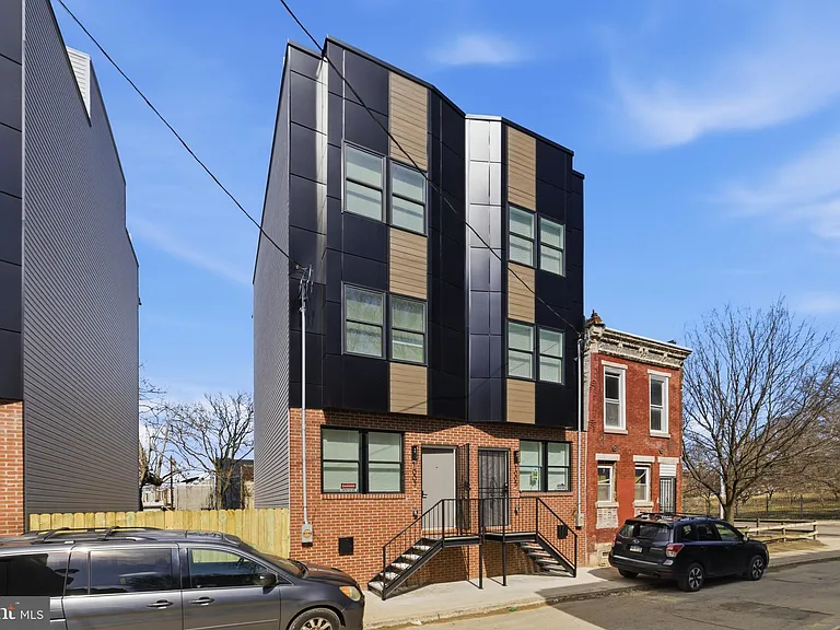 1025 W Orleans St — Photo 24