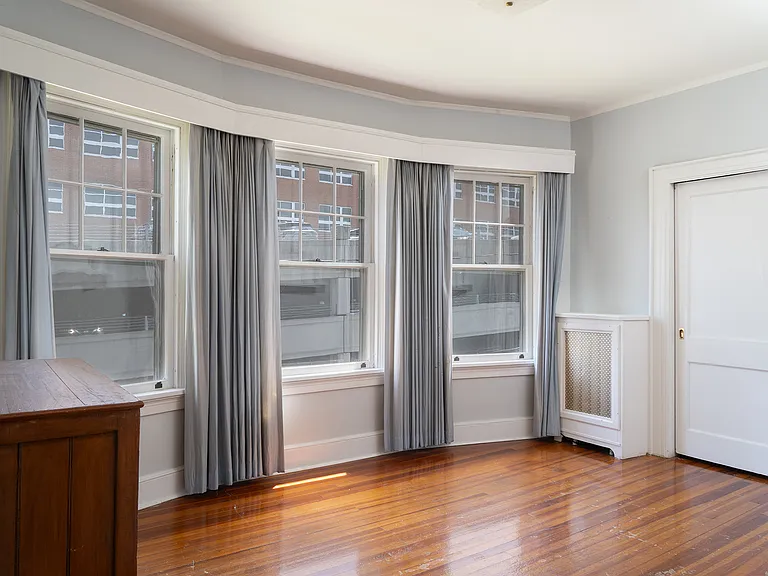 823-825 Columbia St #3 — Photo 3
