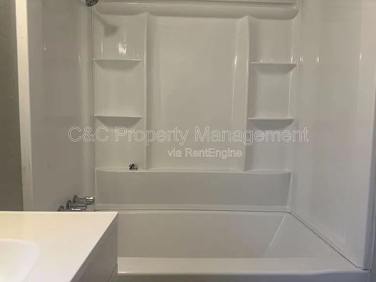 2132 N 1st St — Photo 8