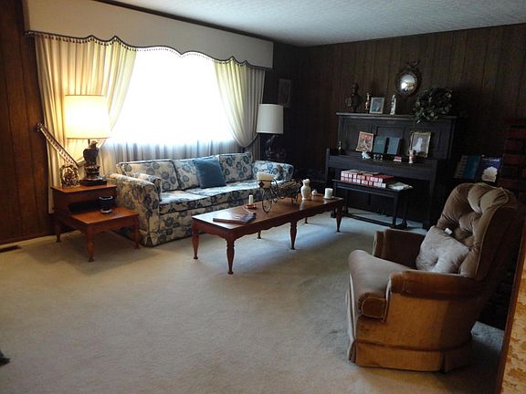 5th image of 540 Highland View Dr