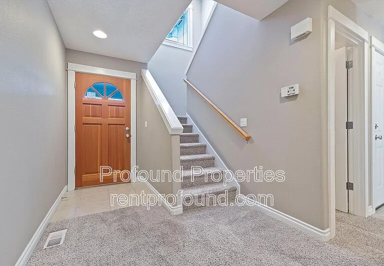 20176 SW Bernice Ln — Photo 2
