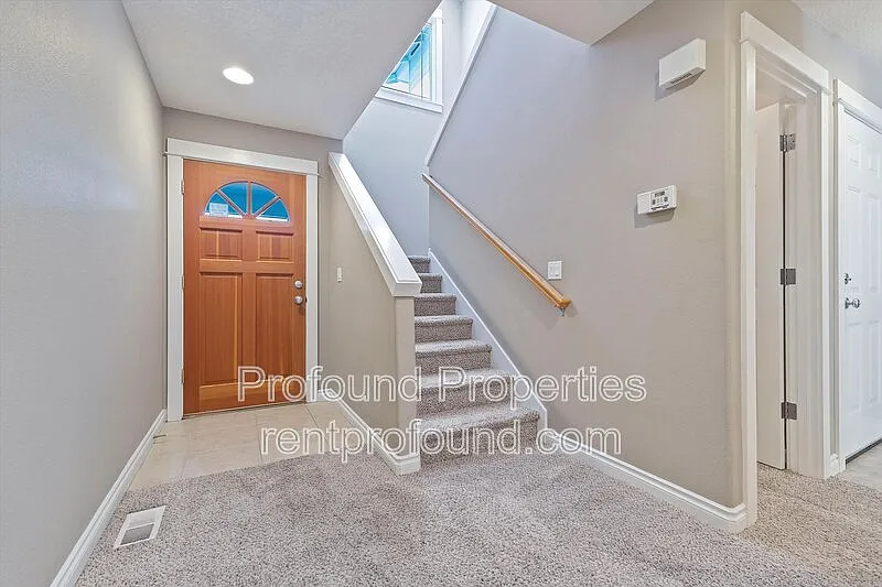 Building Photo - 20176 SW Bernice Ln