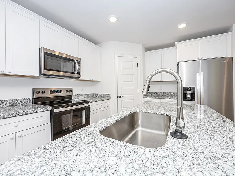3711 Olivia Dr — Photo 19