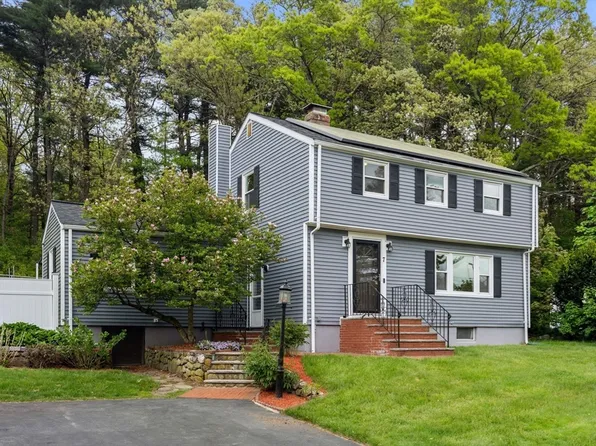 7 Corcoran Rd, Burlington, MA 01803