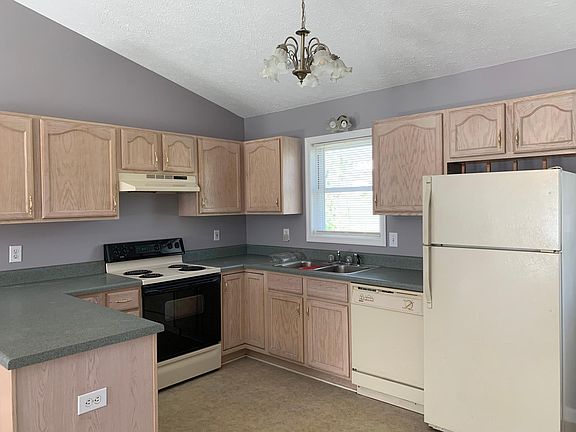 3rd image of 720 Baltimore Ave APT B