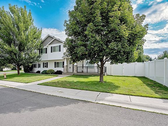 5th image of 722 E Joshua Dr