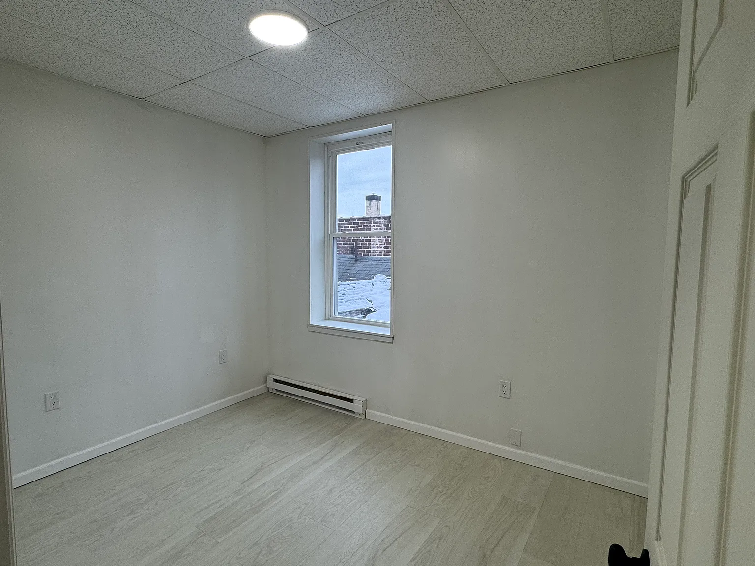 4325 Main St — Photo 2