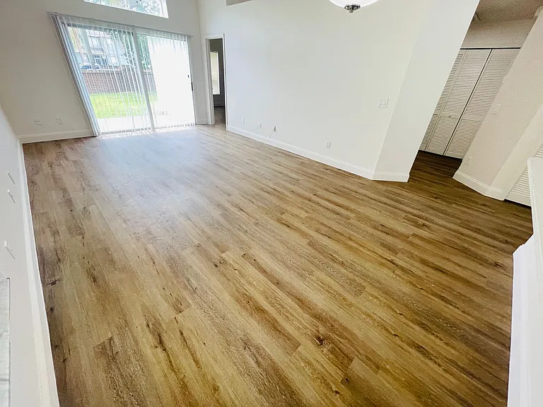 13403 Greenpointe Dr — Photo 9