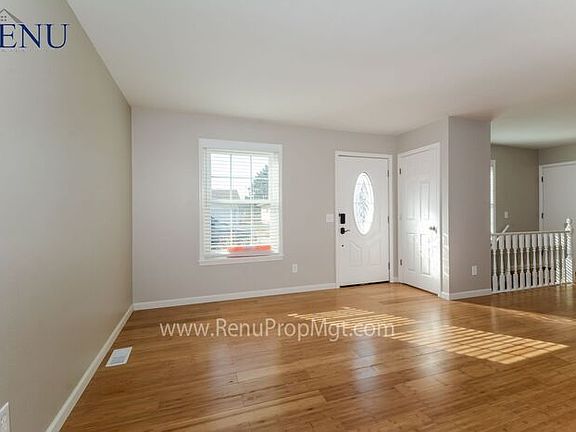 3rd image of 1217 Boardwalk Ave