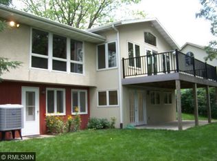 2717 Rolling Oaks Rd, Burnsville, MN 55337