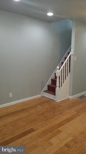 1st image of 868 N Farson St