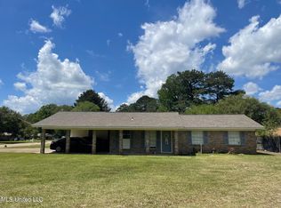 2582 Napoleon Ave, Pearl, MS 39208