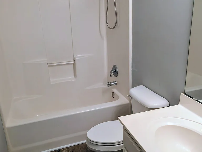 5006 Carleton Dr #63 — Photo 3