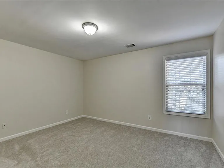 522 Suwanee Oaks Dr — Photo 45