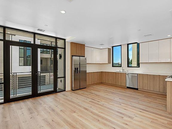 5th image of 505 N Santa Anita Ave #A