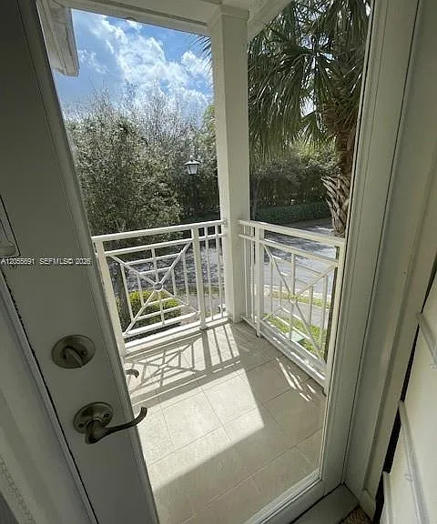 10731 NW 74th Ter — Photo 14
